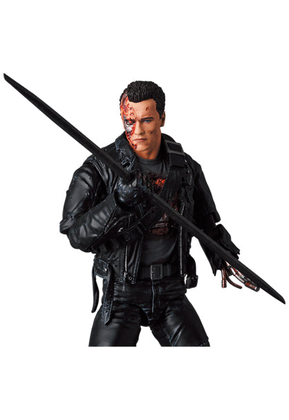 MAFEX T-800 (T2: Battle Damaged) 2do Pago