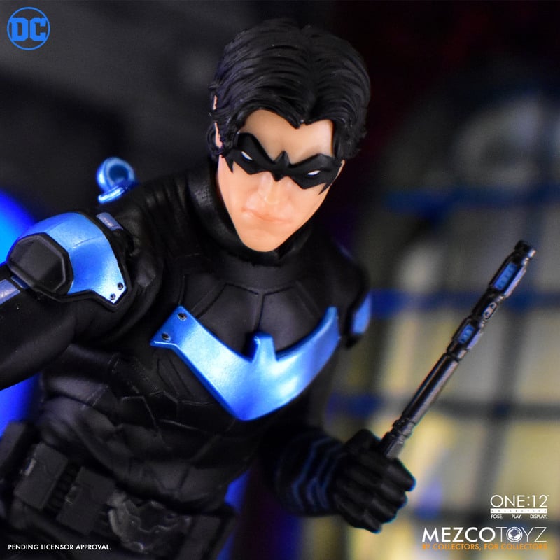 Mezco One:12 DC Nightwing