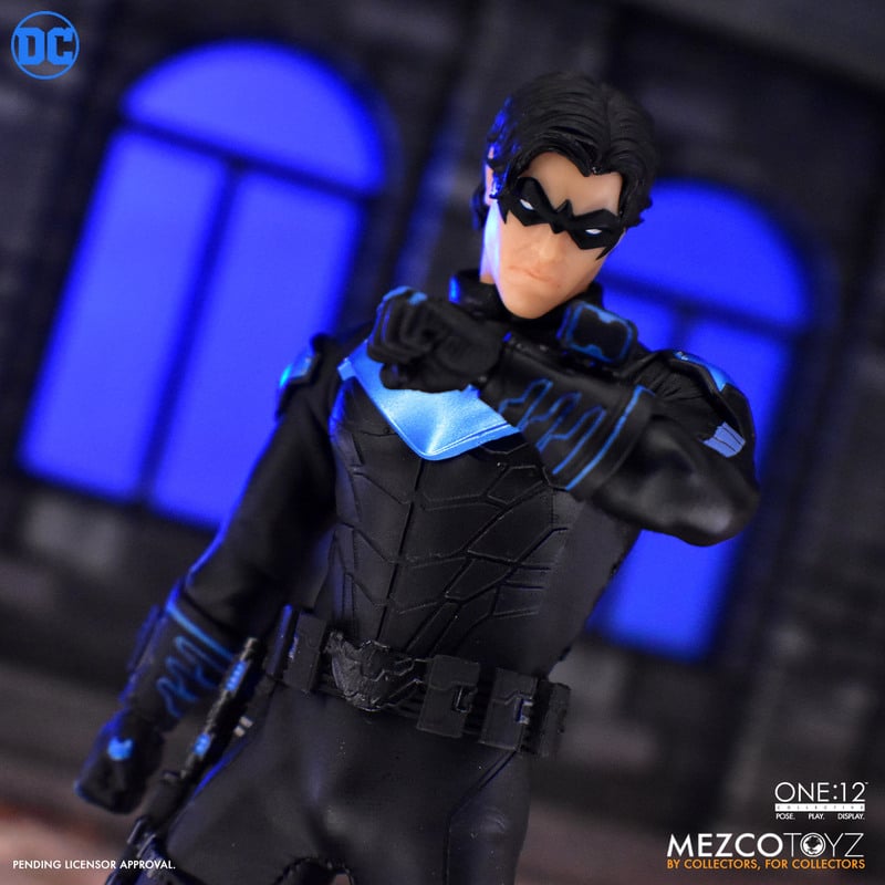 Mezco One:12 DC Nightwing