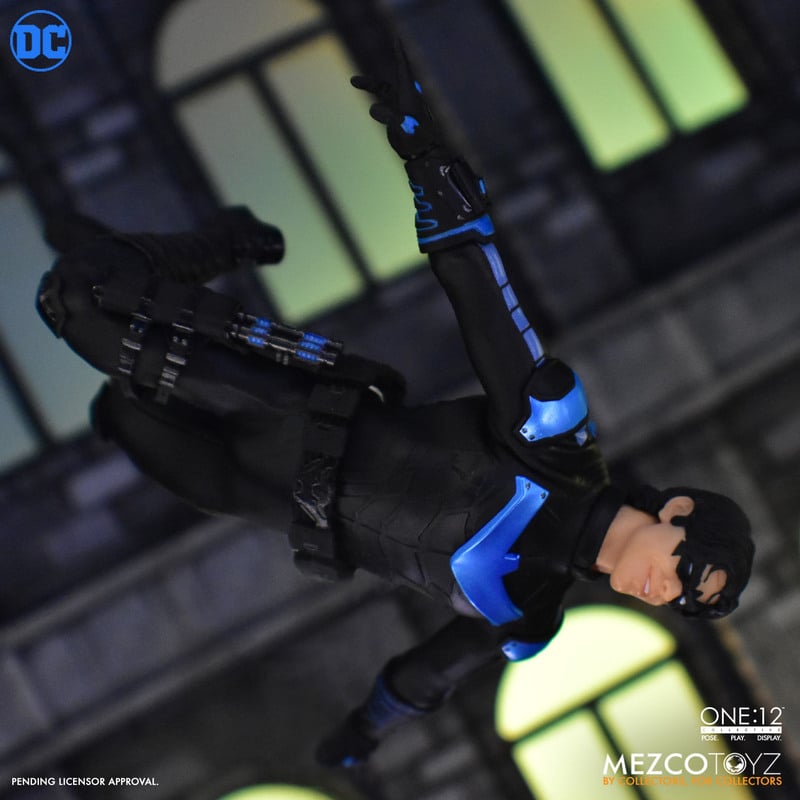 Mezco One:12 DC Nightwing