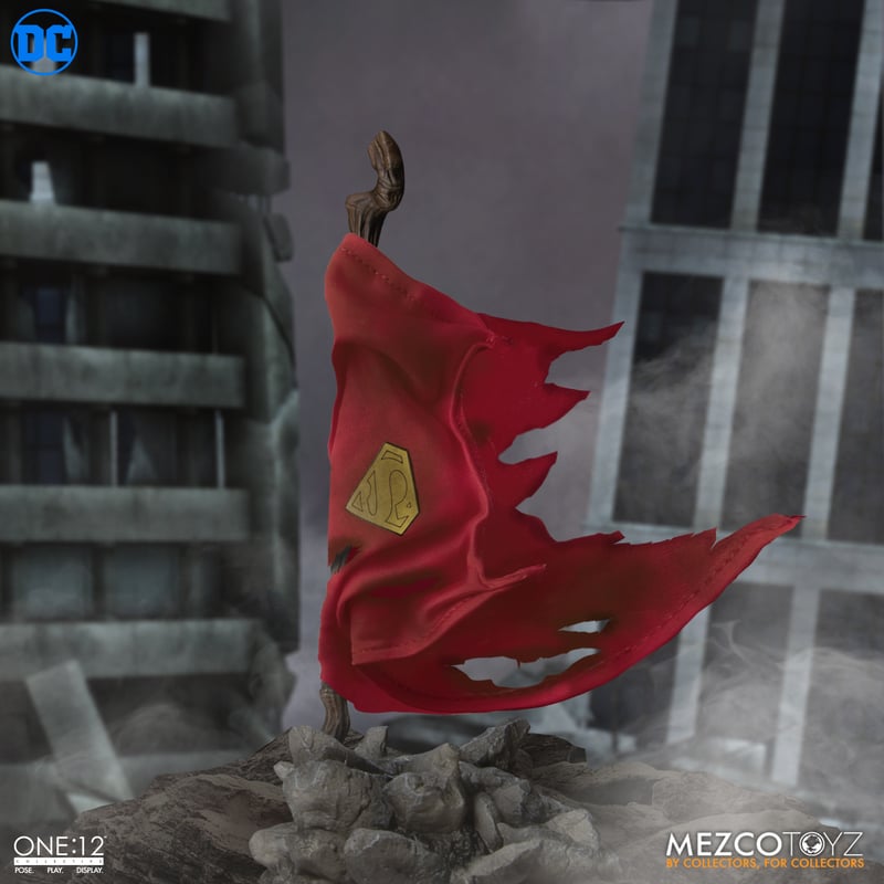 Mezco One:12 Superman (Recovery Version)