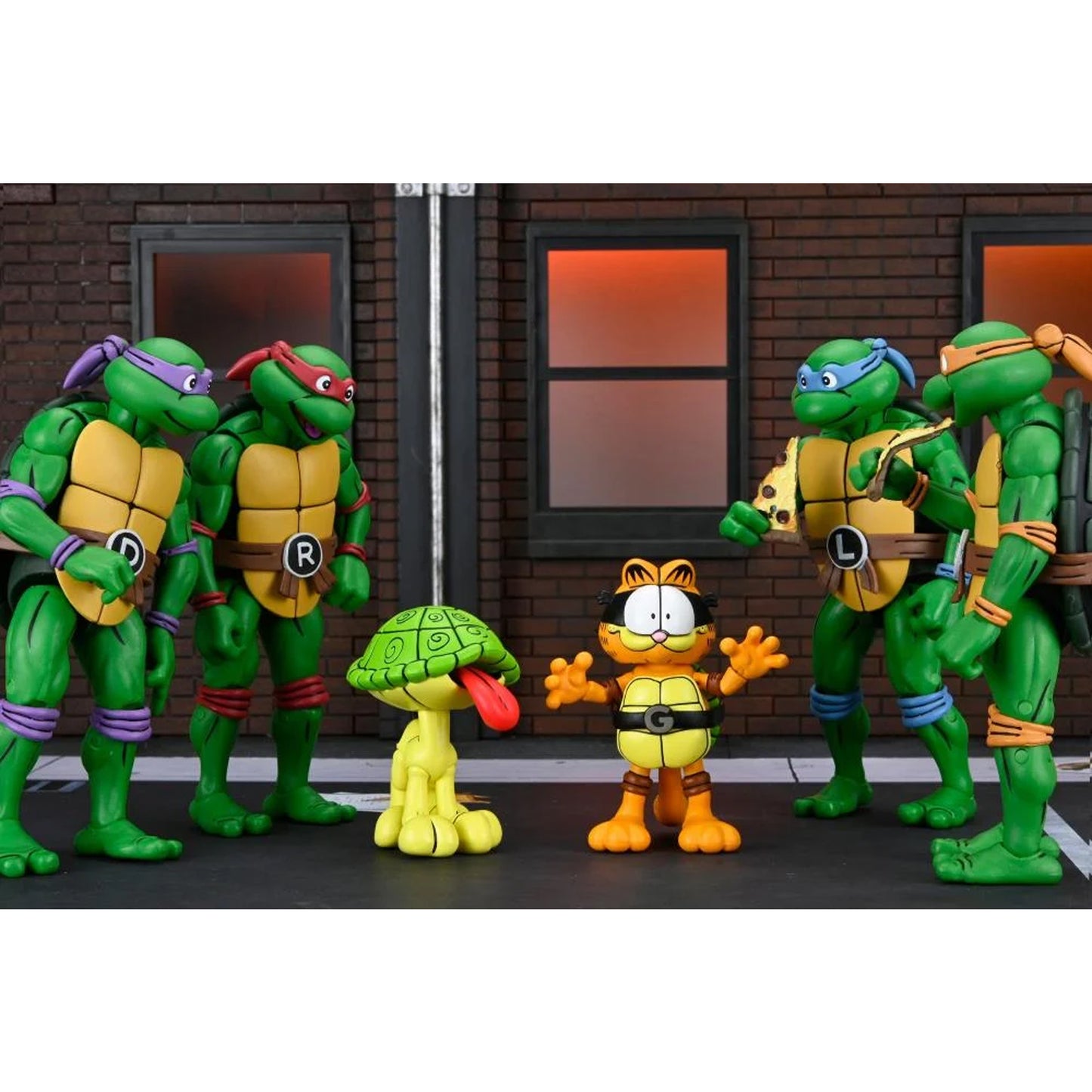 NECA TMNT Archie Comics x Garfield Ultimate Garfello w/ Odie